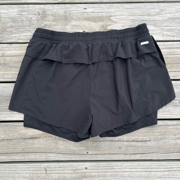 Women’s Athletic Shorts, size large, built in fitted shorts, running shorts - Picture 7 of 9